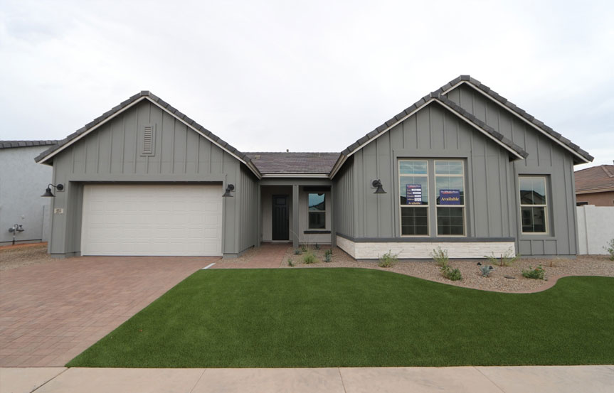 953 W Ridge Rd Exterior