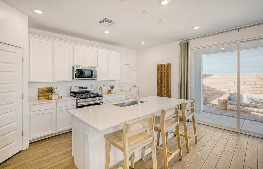 Lennar Ventura Model Kitchen3