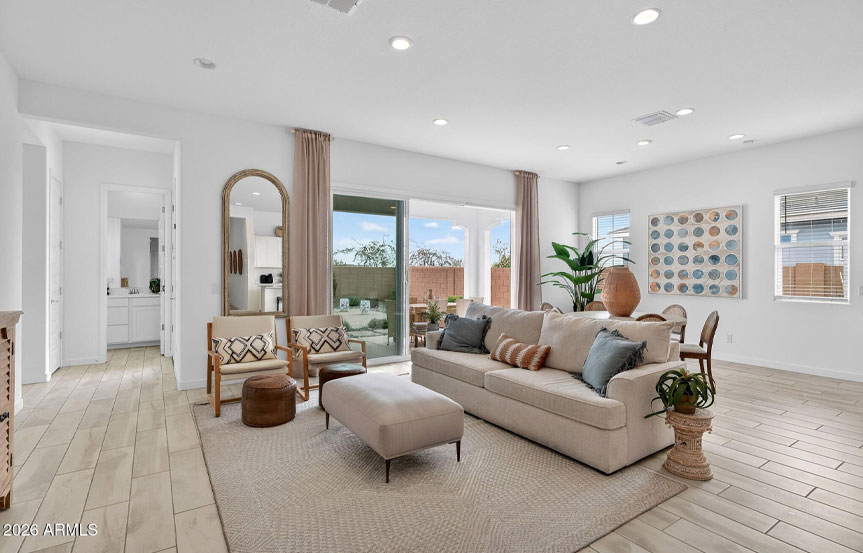 Lennar 9965 S Dutchman Dr Family4