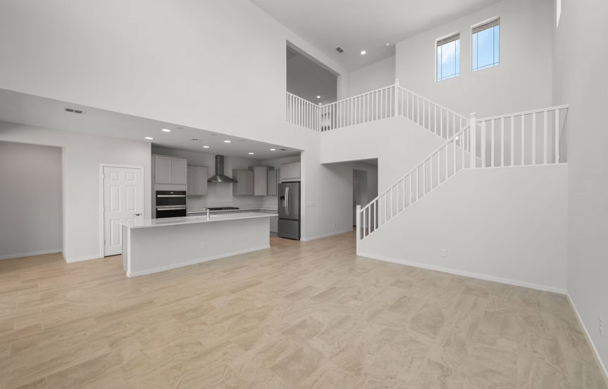 1293 W Saddle Run Living3