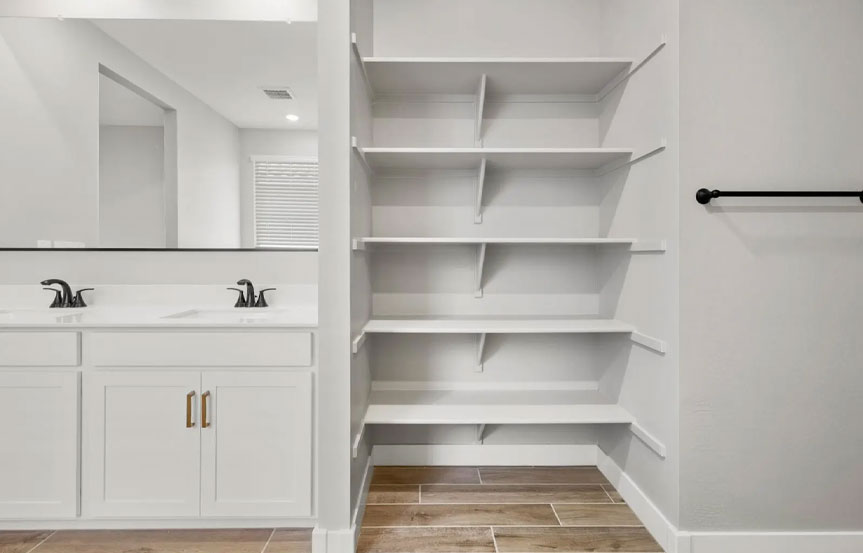 Onyx Modern Cottage Bath3