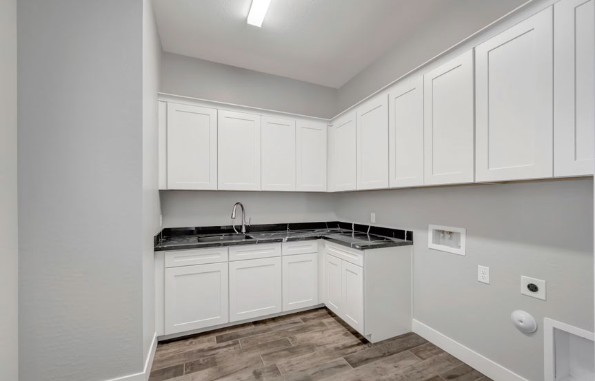 698 W Ridge Rd Laundry
