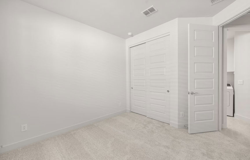 1276 W Saddle Run Bed