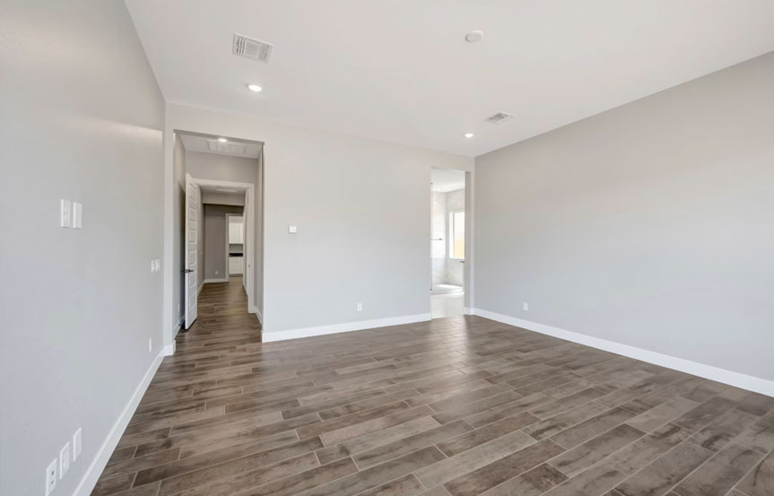 698 W Ridge Rd Bed