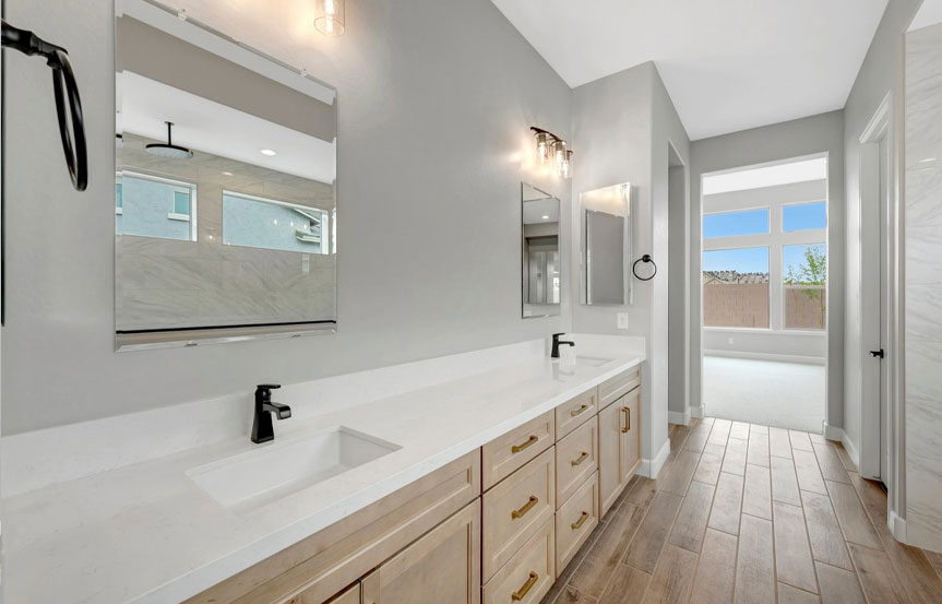 1128 W J Waltz Way Master6