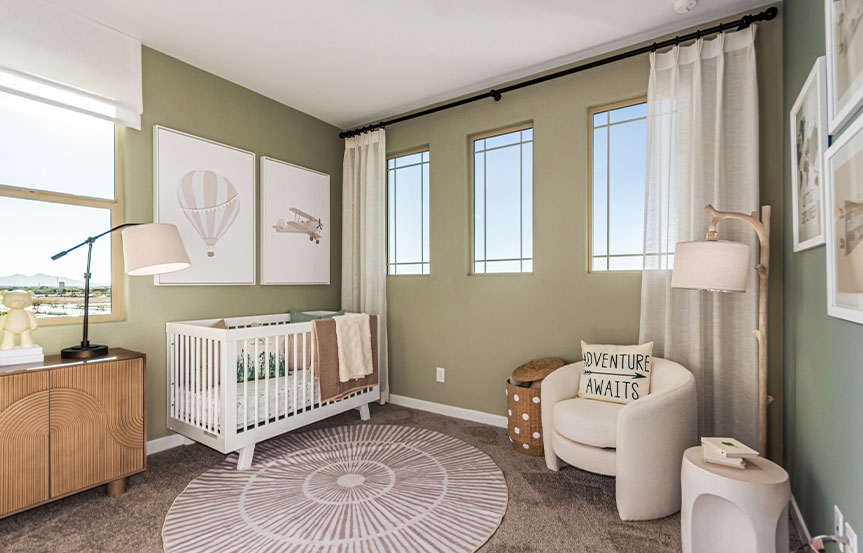 Richmond American Nina Model Home Bed4