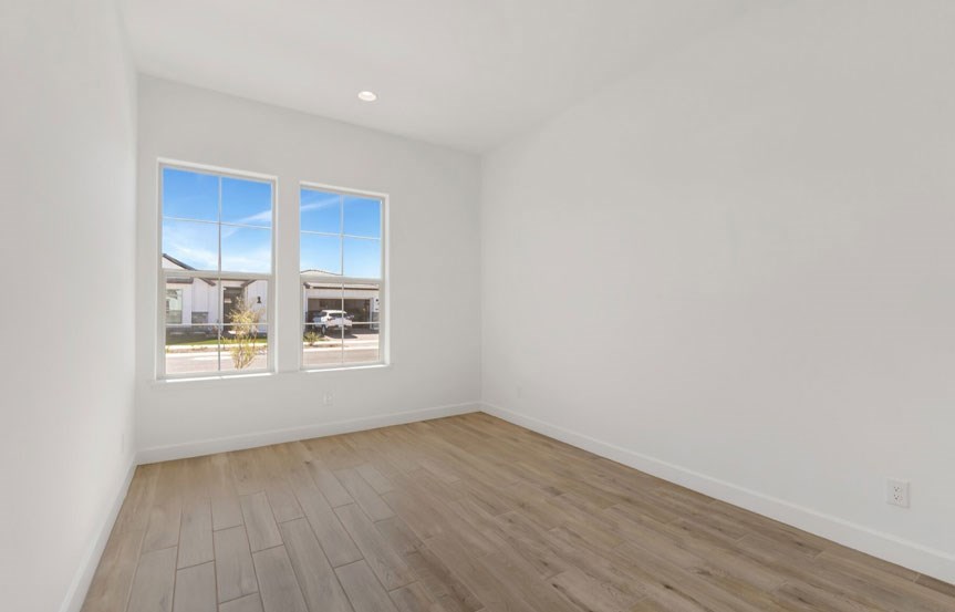 1032 W J Waltz Way Bed2