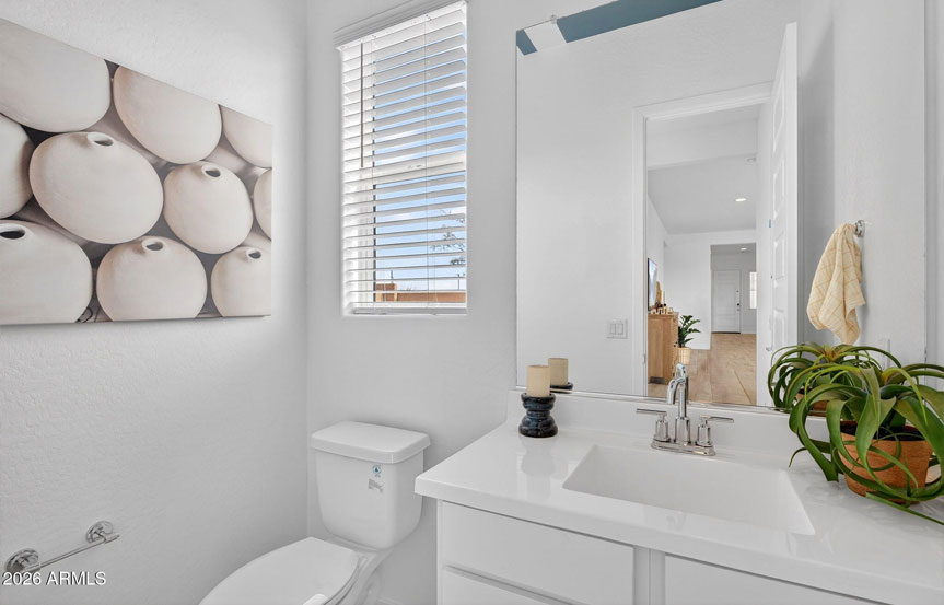 Lennar 9965 S Dutchman Dr Bath2