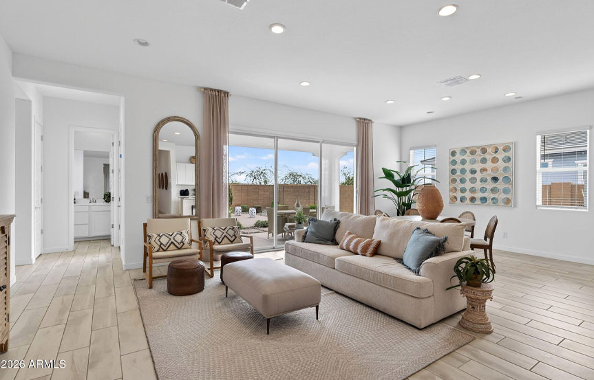 Lennar 9965 S Dutchman Dr Family3