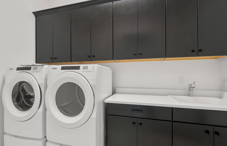 9998 S Gold Stone Trl Laundry