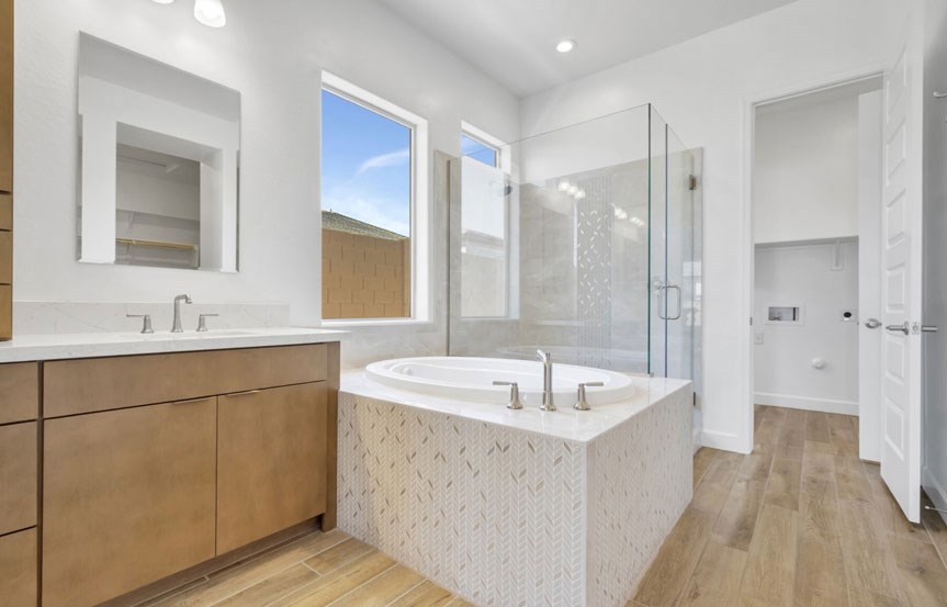 1032 W J Waltz Way Bath2