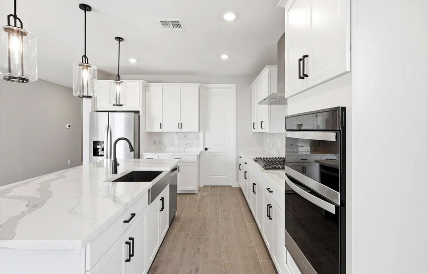 10031 S Gidiyup Trl Kitchen 2