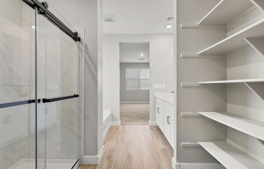 Onyx Modern Cottage Bath2