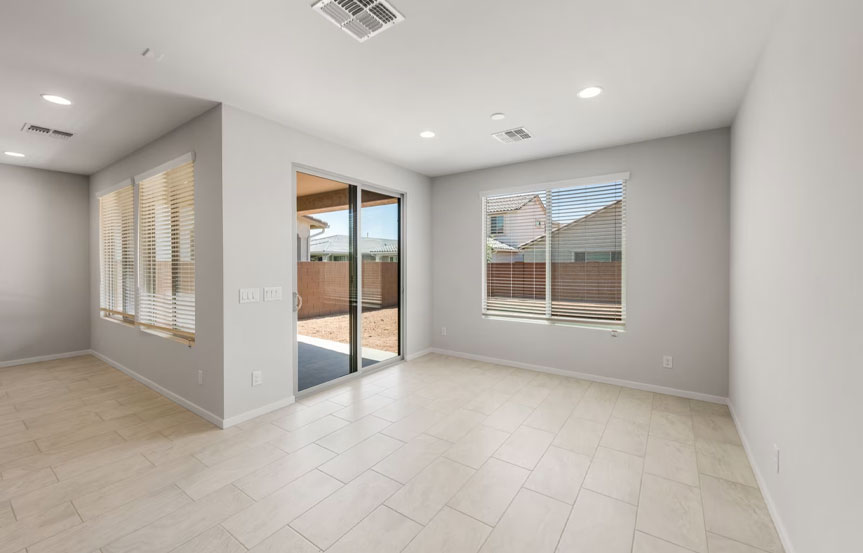 1439 W Treasure Trl Dining2