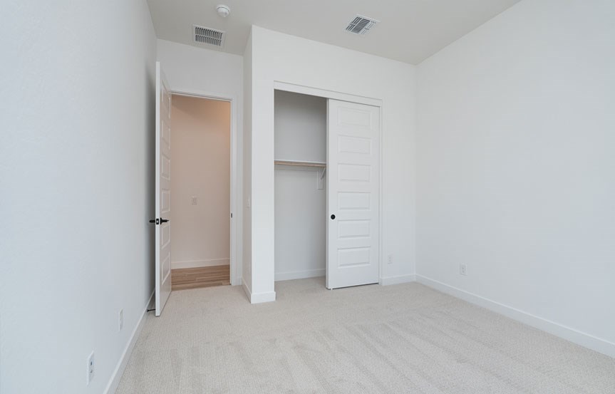 Tripointe 800 W J Waltz Way Bed4