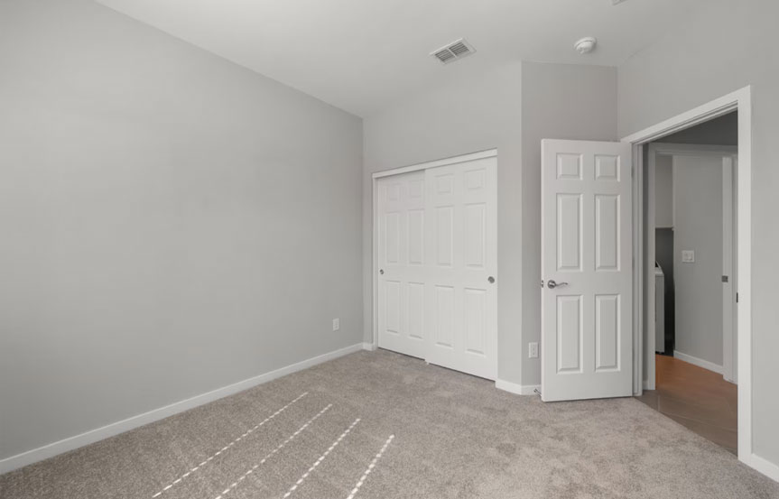1323 W Saddle Run Bed4