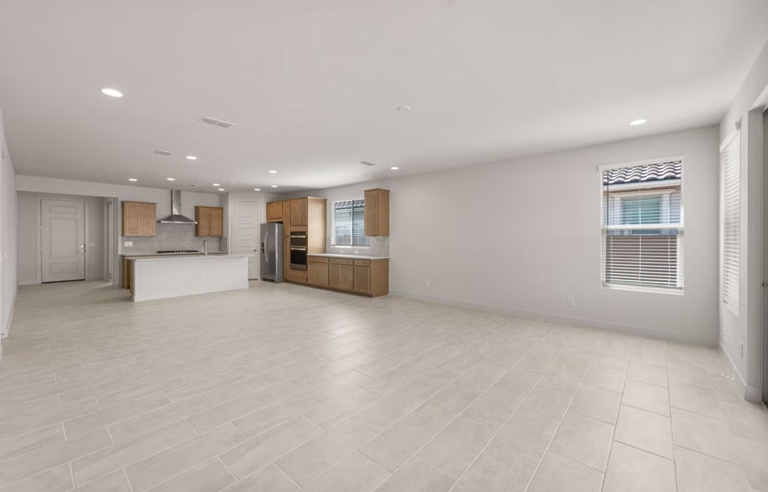 1276 W Saddle Run Living 3