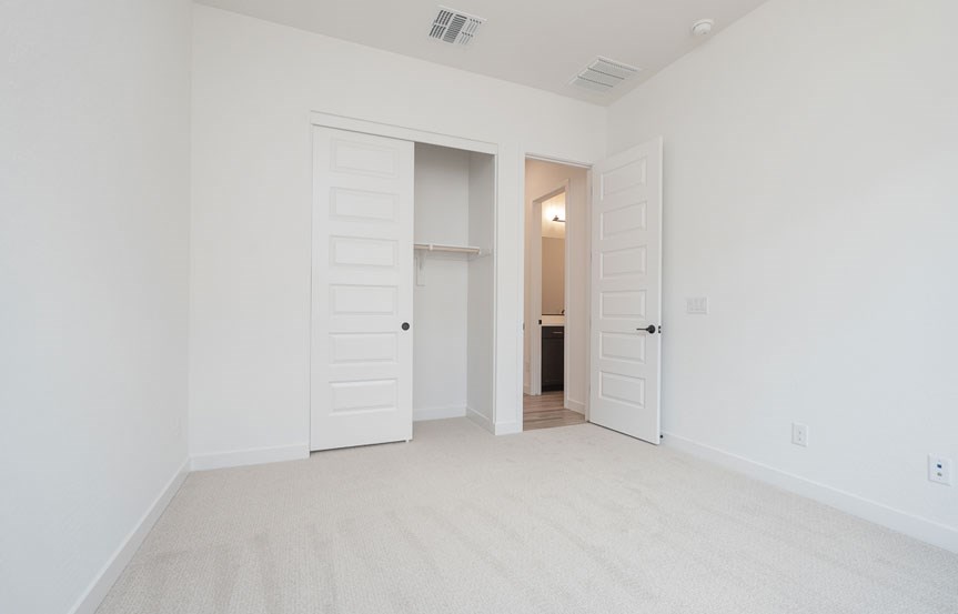 Tripointe 800 W J Waltz Way Bed2