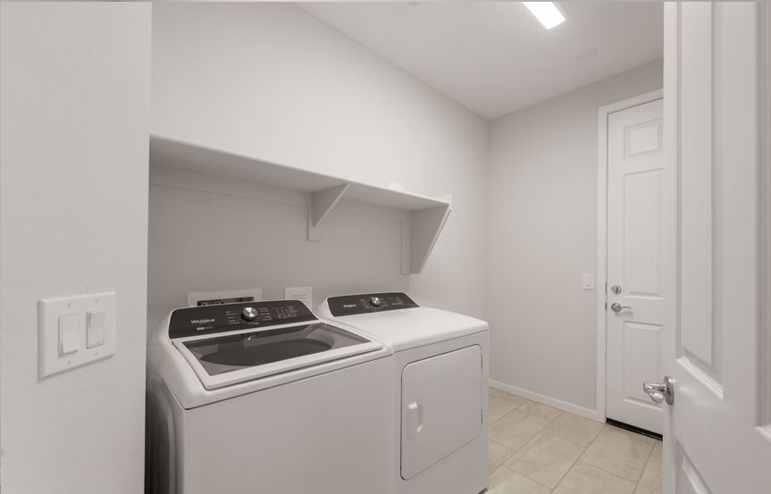 1272 W Saddle Run Laundry