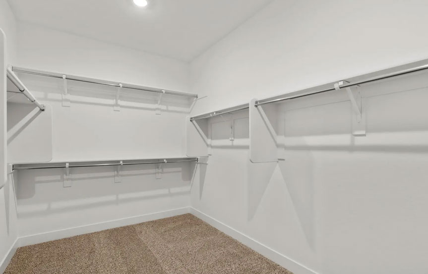 Onyx Modern Cottage Closet