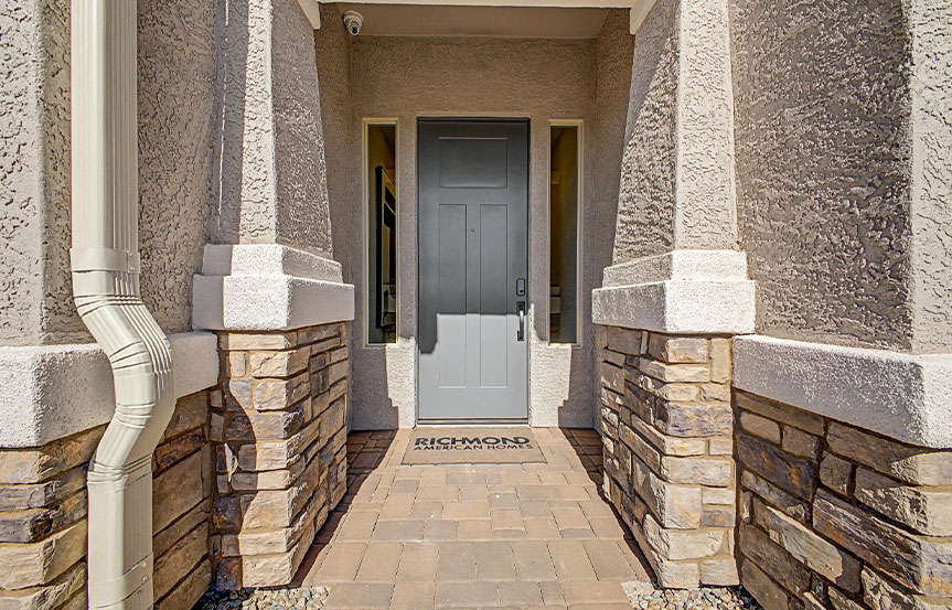 Julia Exterior2