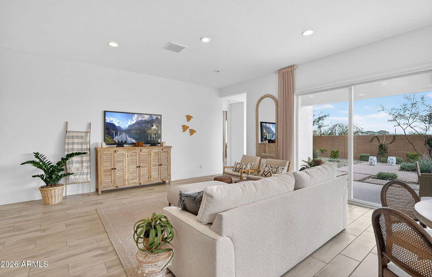 Lennar 9965 S Dutchman Dr Family2