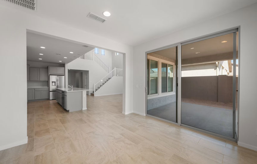 1293 W Saddle Run Dining