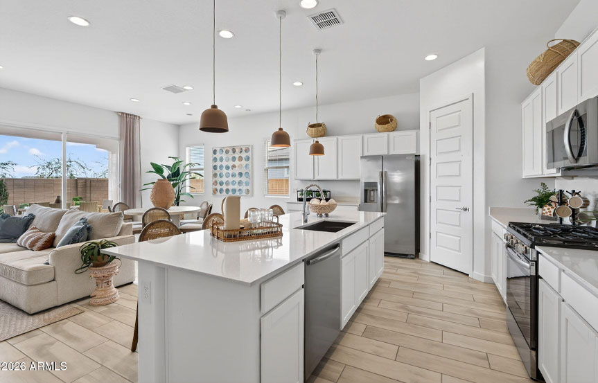 Lennar 9965 S Dutchman Dr Kitchen4