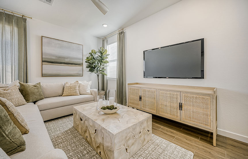 Lennar Ventura Model Living3