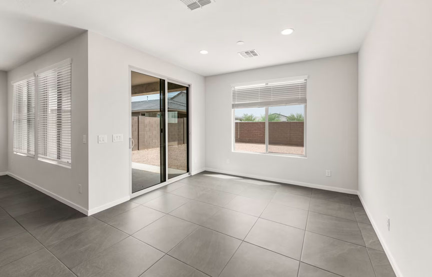 1275 W Saddle Run Dining 1