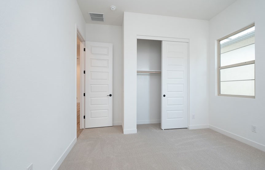 Tripointe 800 W J Waltz Way Bed3