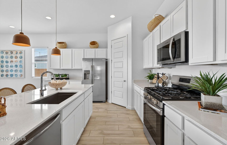 Lennar 9965 S Dutchman Dr Kitchen5