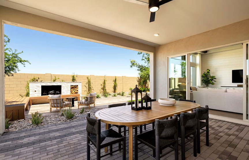 712 W Treasure Trl Patio