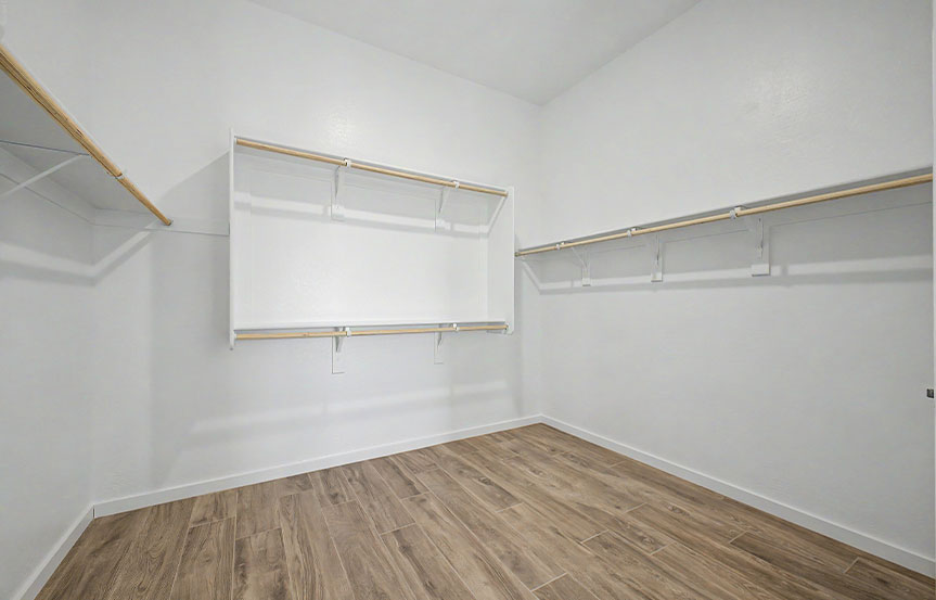 Augusta Closet