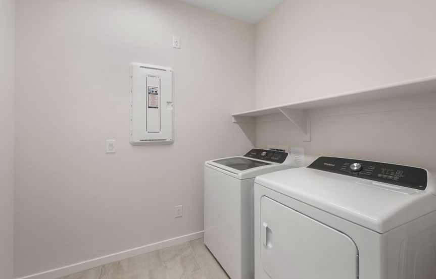1293 W Saddle Run Laundry