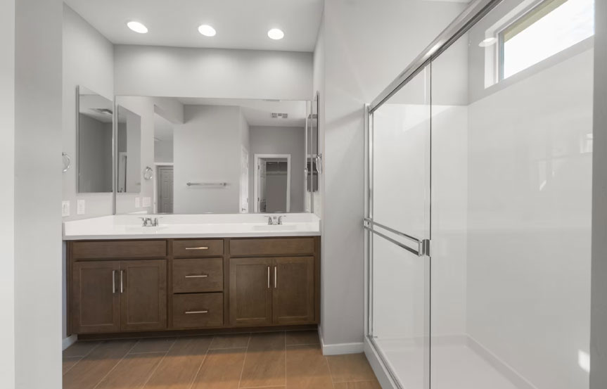 1323 W Saddle Run Bath2