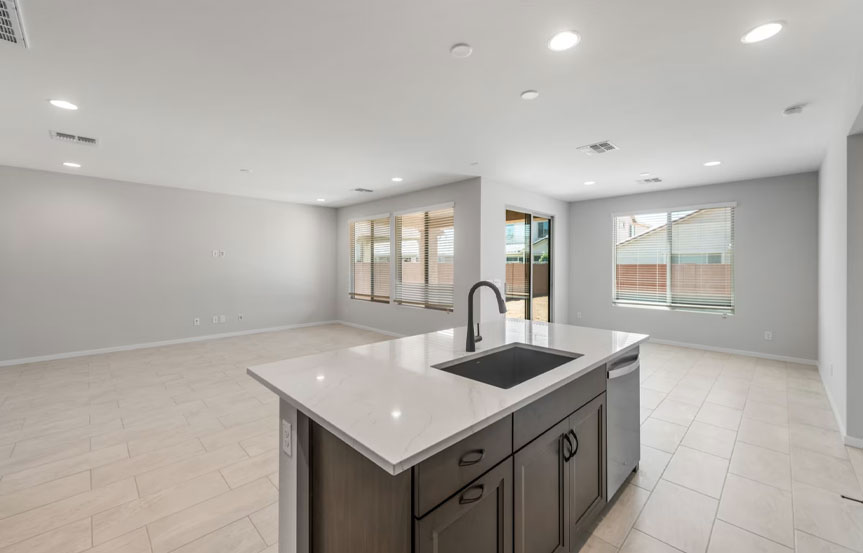 1439 W Treasure Trl Kitchen2