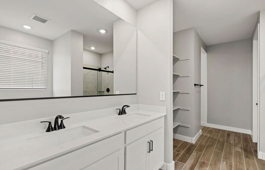 Onyx Modern Cottage Bath