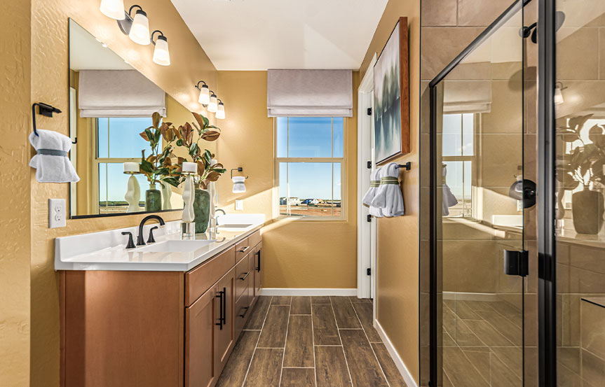 Richmond American Nina Model Home Bath2