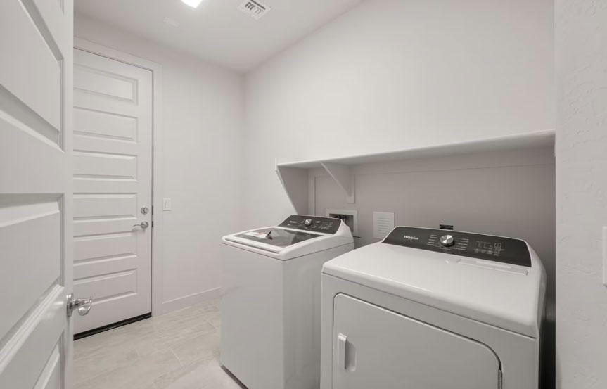 1276 W Saddle Run Laundry