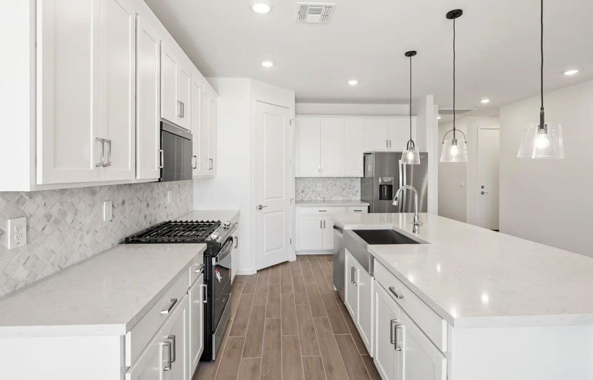 Arlo White White W Elegant Minimalism Pkg 1