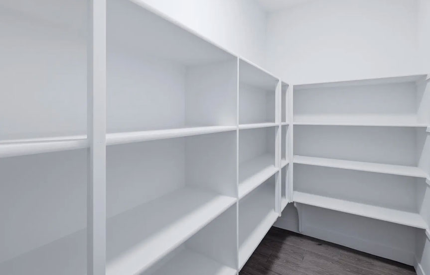 Meritage Timeless Contrast Pantry