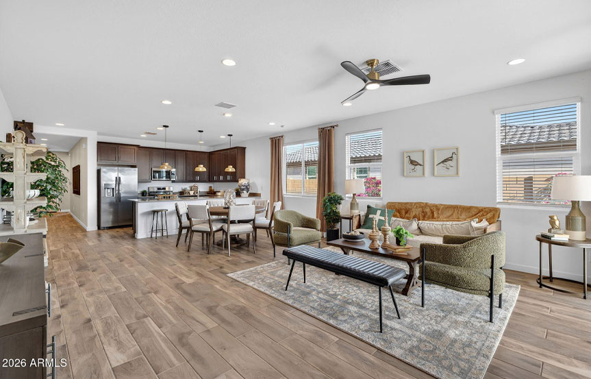 Lennar 9953 S Dutchman Dr Family