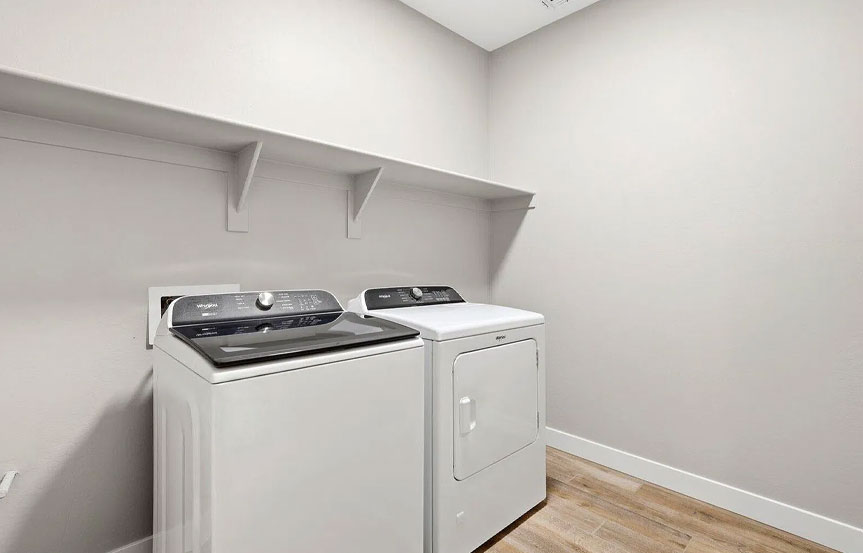1069 W Haynes Way Laundry