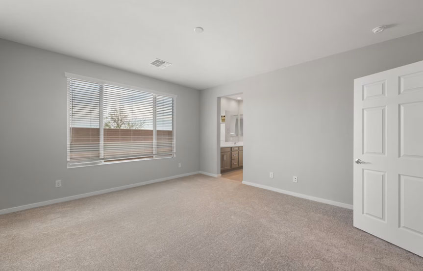 1323 W Saddle Run Bed