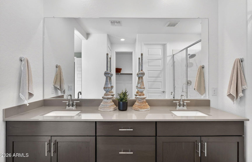 Lennar 9953 S Dutchman Dr Bath2