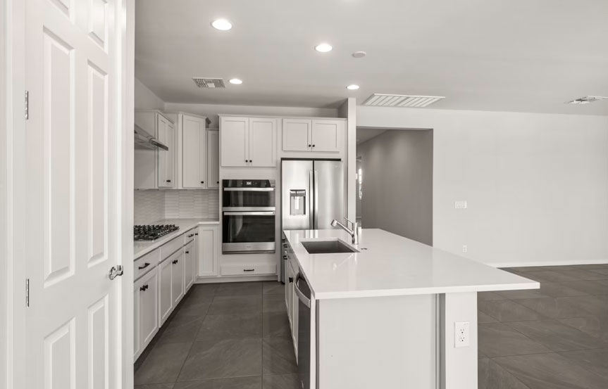 1275 W Saddle Run Kitchen 3