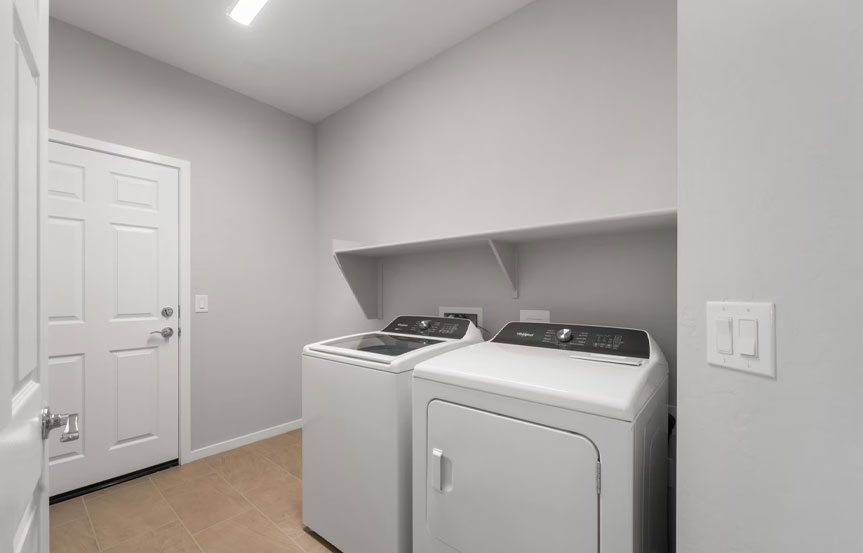 1323 W Saddle Run Laundry