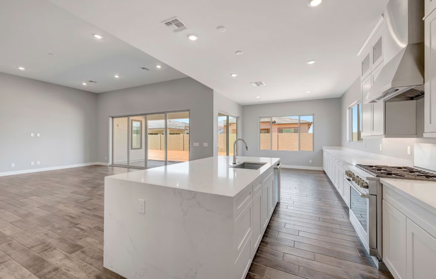 698 W Ridge Rd Kitchen5