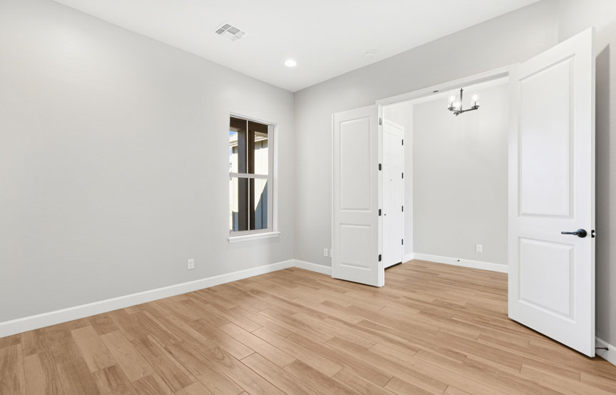 953 W Ridge Rd Study